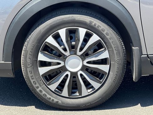 Used 2020 Nissan Kicks S FWD image 39