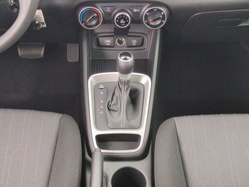 New 2026 Hyundai Venue SE FWD image 18