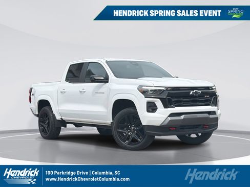 Used 2025 Chevrolet Colorado Z71 w/ Z71 Convenience Package 2 image 1