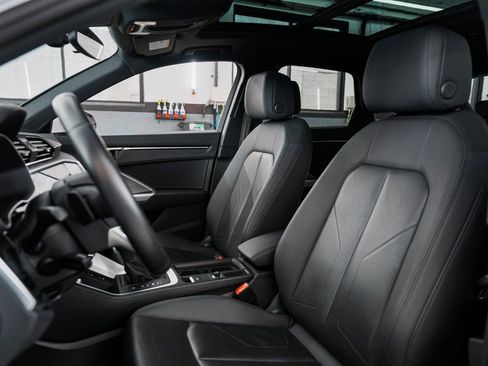 Used 2025 Audi Q3 2.0T Premium image 30