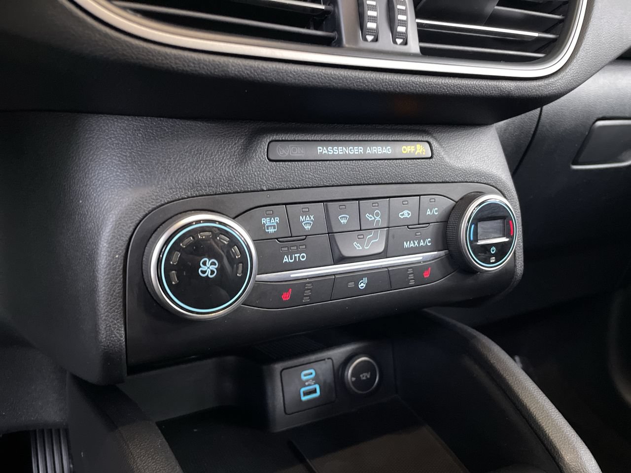 Used 2020 Ford Escape SEL AWD/4WD image 18