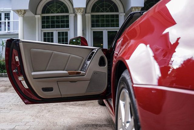 Used 2004 Cadillac XLR RWD image 37