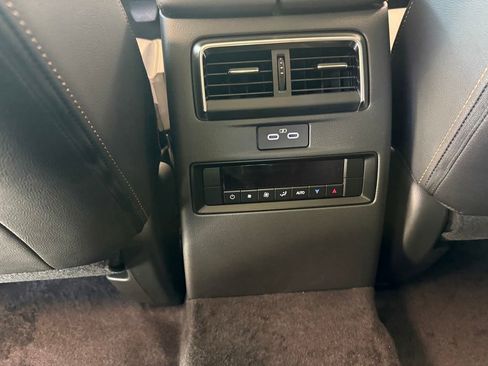 New 2025 MAZDA CX-90 Plug-In Hybrid w/ Preferred image 28