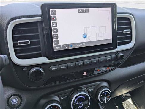 New 2025 Hyundai Venue Limited image 13