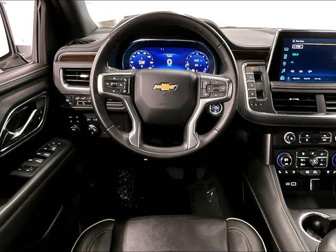 Used 2023 Chevrolet Suburban Premier AWD/4WD image 6