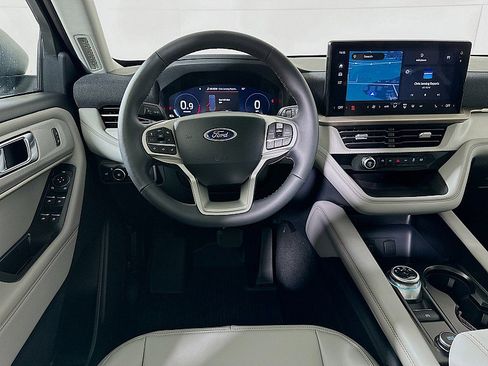 New 2026 Ford Explorer Active w/ Active Comfort Package AWD/4WD image 15