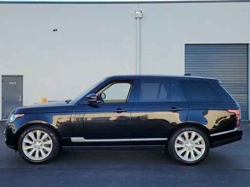 Used 2017 Land Rover Range Rover Supercharged AWD/4WD image 2