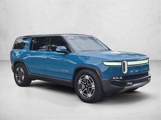Used 2024 Rivian R1S Adventure AWD/4WD video 3