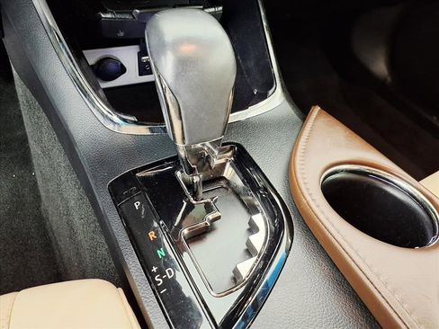 Used 2014 Toyota Avalon Limited image 25