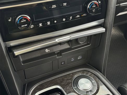 Used 2022 INFINITI QX80 Luxe w/ Cargo Package image 19