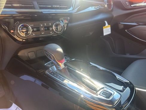 New 2026 Chevrolet Trax RS w/ Driver Confidence Package image 25