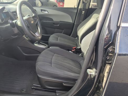Used 2014 Chevrolet Sonic LT image 24