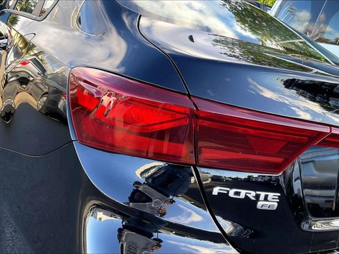 Used 2022 Kia Forte Sedan FWD image 32
