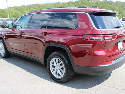 Used 2024 Jeep Grand Cherokee L Laredo image 5