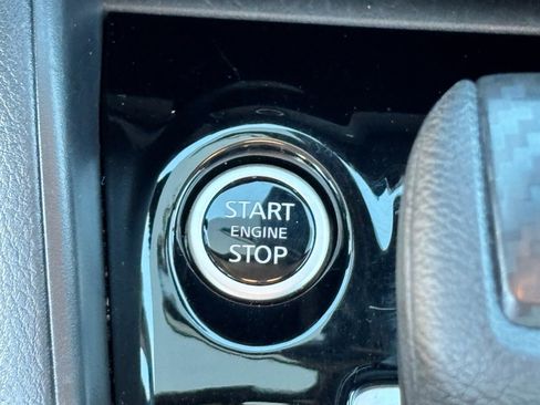 Certified 2025 Nissan Versa SV image 25