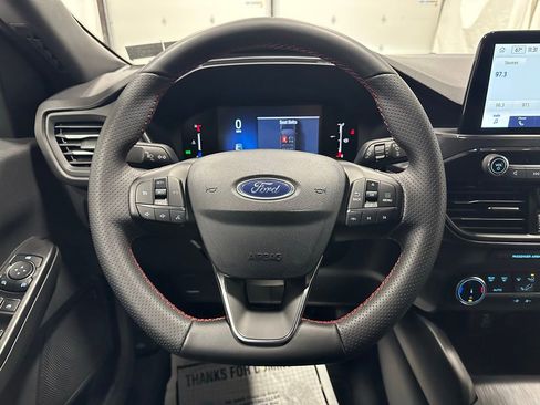 Used 2025 Ford Escape ST-Line image 18