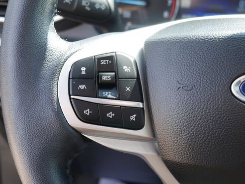 Used 2023 Ford Explorer XLT w/ Equipment Group 202A AWD/4WD image 19