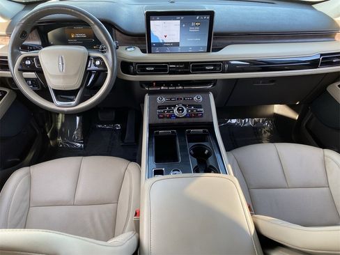 Certified 2023 Lincoln Aviator Reserve w/ Equipment Group 201A image 18