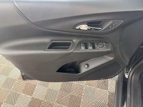 Used 2020 Chevrolet Equinox LT FWD image 18