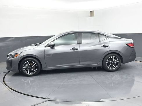 Used 2024 Nissan Sentra SV FWD image 4