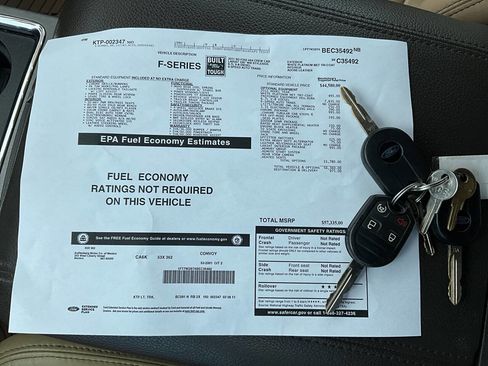 Used 2011 Ford F250 Lariat w/ Lariat Interior Pkg AWD/4WD image 29