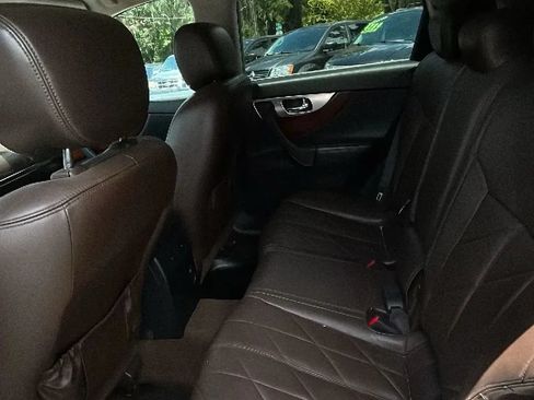 Used 2009 INFINITI FX35 2WD w/ Technology Pkg image 11