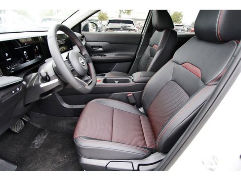 New 2026 Nissan Kicks SR image 6