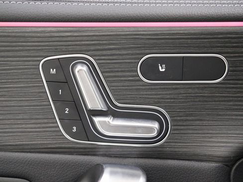 Used 2025 Mercedes-Benz CLA 250 4MATIC image 23