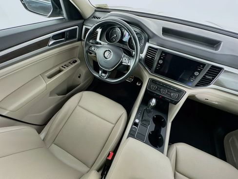 Used 2018 Volkswagen Atlas SE w/ R-Line Package FWD image 9