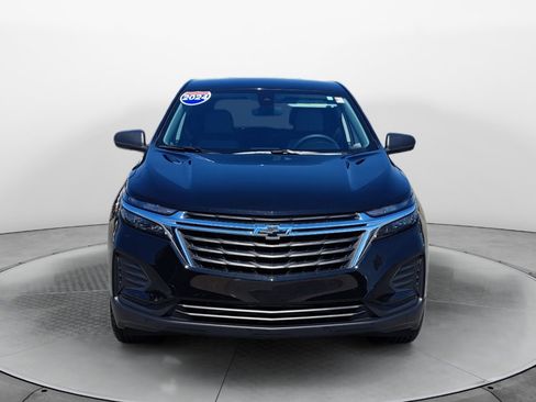 Used 2024 Chevrolet Equinox LS w/ LS Convenience Package FWD image 2