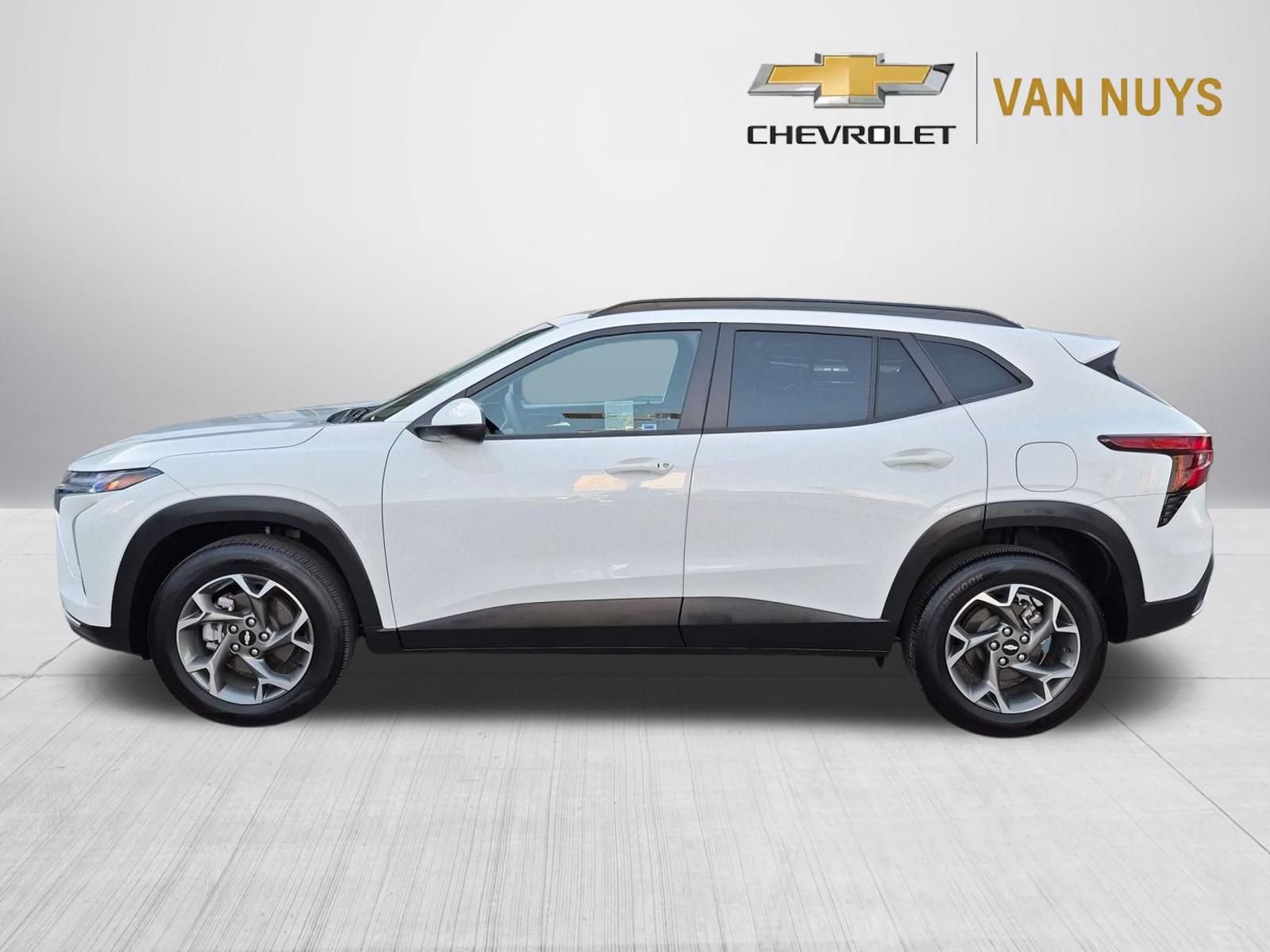 Used 2024 Chevrolet Trax LT FWD image 8