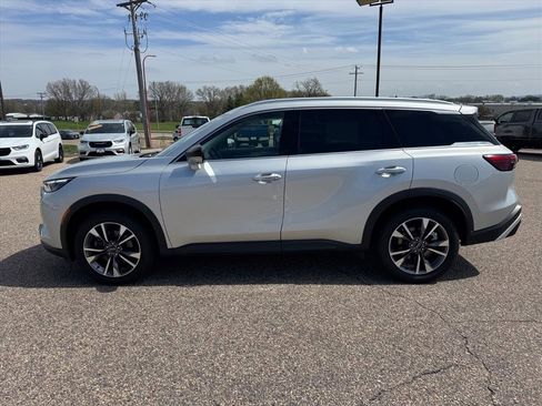 Used 2023 INFINITI QX60 Luxe AWD/4WD image 2
