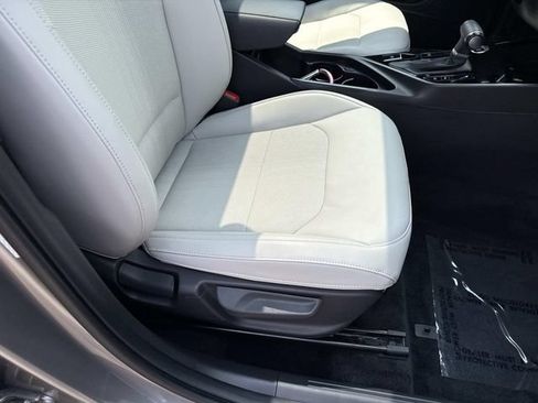 Used 2023 Kia Niro EX Touring FWD image 10