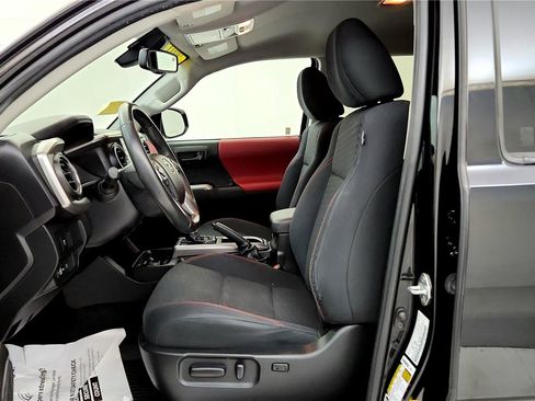 Used 2021 Toyota Tacoma SR5 image 25