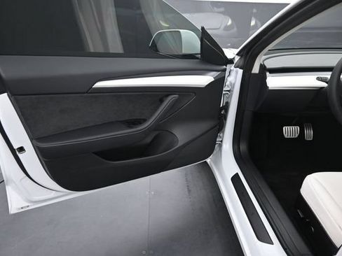 Used 2023 Tesla Model 3 Performance AWD/4WD image 15