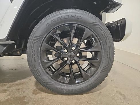 Used 2021 Jeep Wrangler Unlimited Sahara AWD/4WD image 11