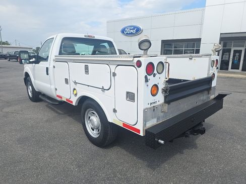 Used 2014 Ford F250 XL w/ Power Equipment Group RWD image 8