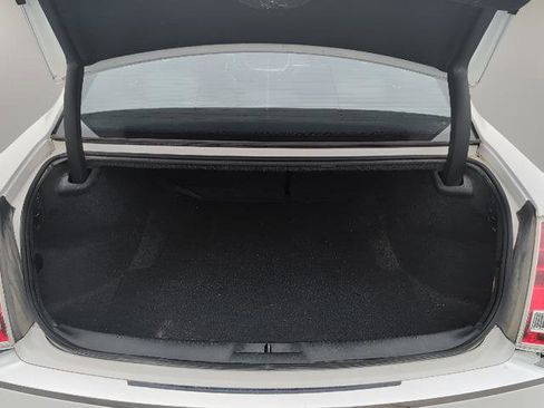 Used 2012 Chrysler 300 Limited image 9