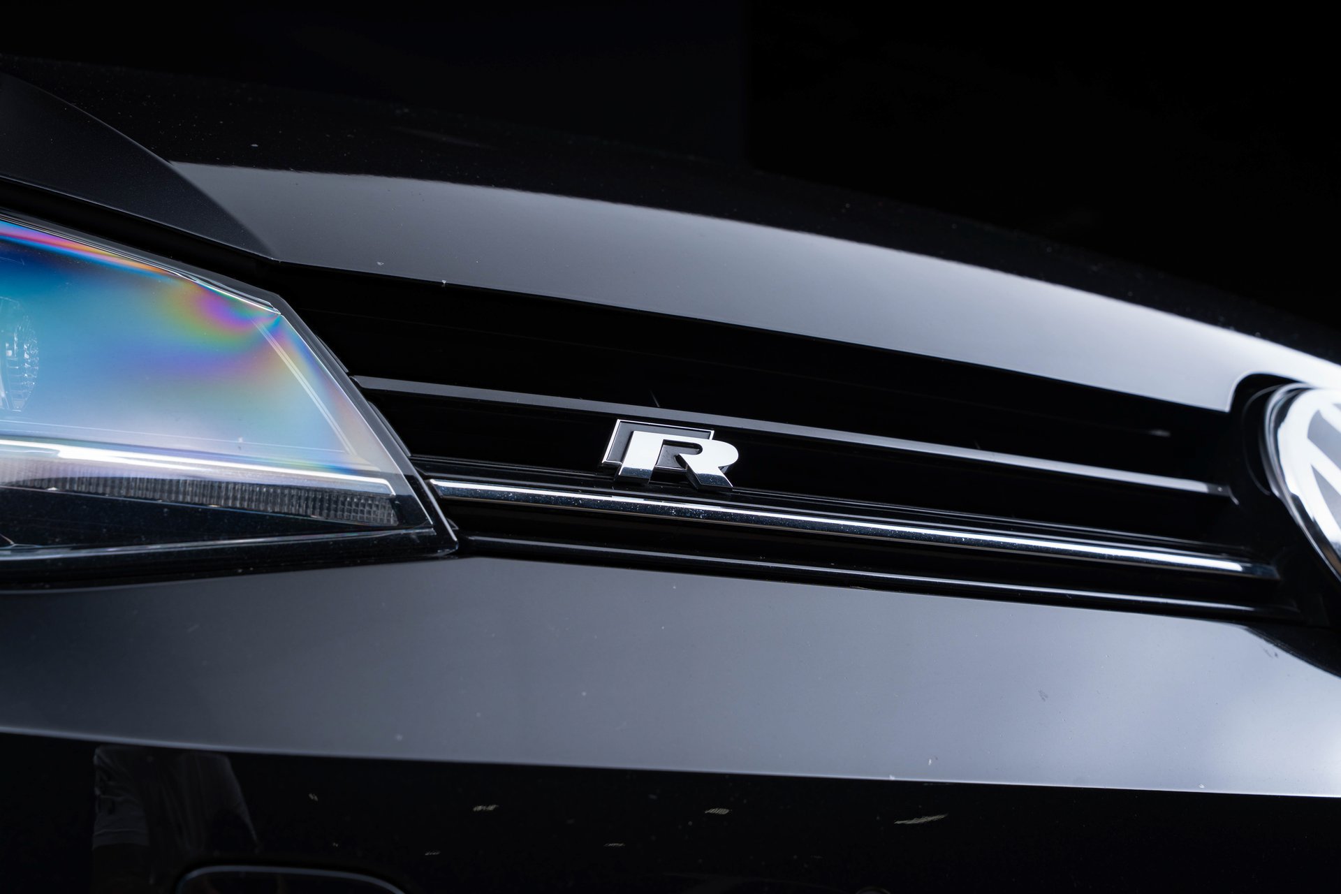 Used 2019 Volkswagen Golf R 4-Door AWD/4WD image 10