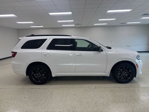 Used 2024 Dodge Durango SXT w/ SXT Blacktop Group image 5