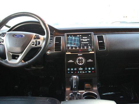 Used 2019 Ford Flex Limited AWD/4WD image 16