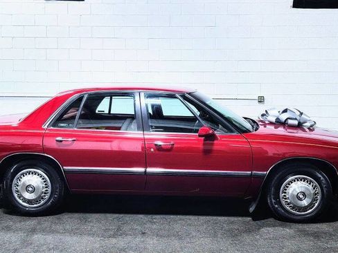Used 1995 Buick Le Sabre Custom image 6