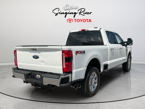 Used 2023 Ford F250 Lariat w/ Lariat Ultimate Package AWD/4WD image 7