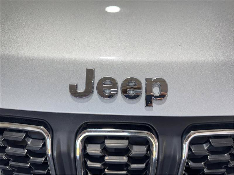 Used 2024 Jeep Compass Latitude AWD/4WD image 23