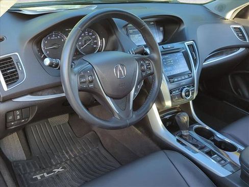 Used 2019 Acura TLX FWD image 10