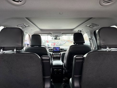 Used 2022 Ford Explorer Limited w/ Hybrid Equipment Group 310A image 11