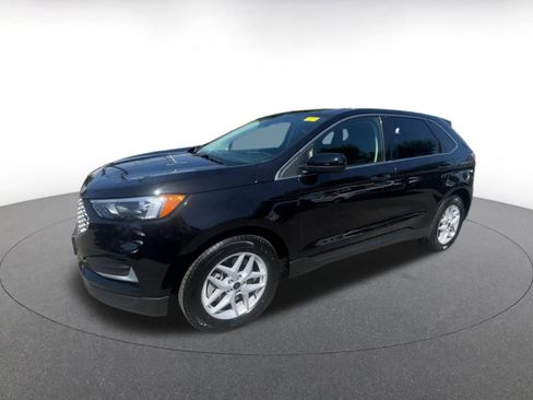 Used 2024 Ford Edge SEL image 8