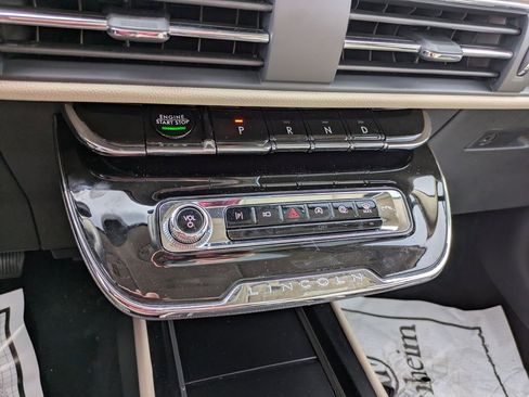 Used 2025 Lincoln Corsair Reserve w/ Equipment Group 202A image 14