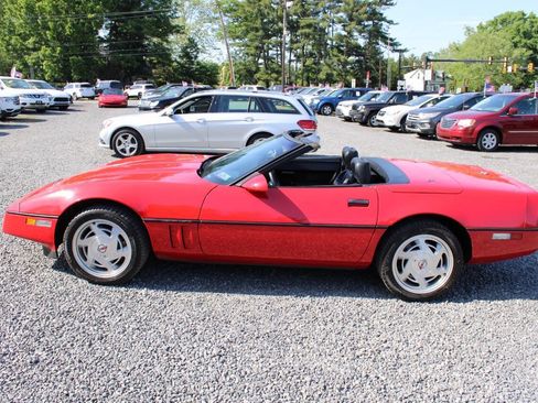 Used 1989 Chevrolet Corvette Convertible RWD image 10