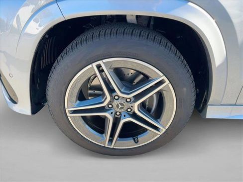 New 2025 Mercedes-Benz GLS 450 4MATIC image 10